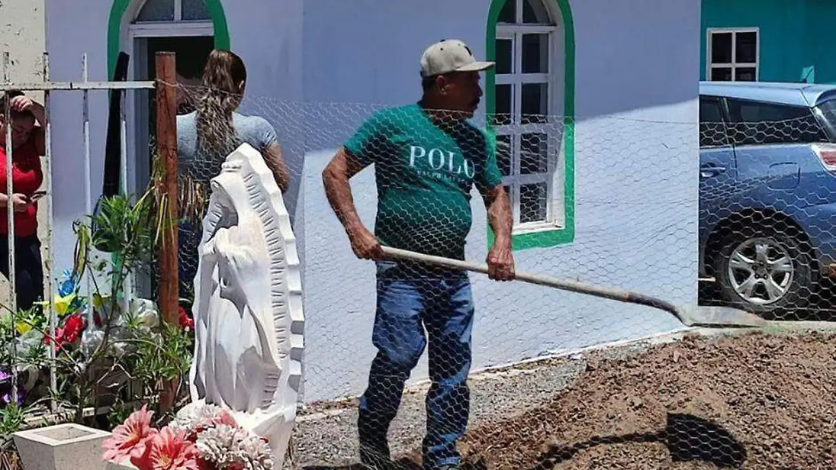 Panteón Día de Las madres Comondú